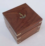 Scheepskompas in houten doos